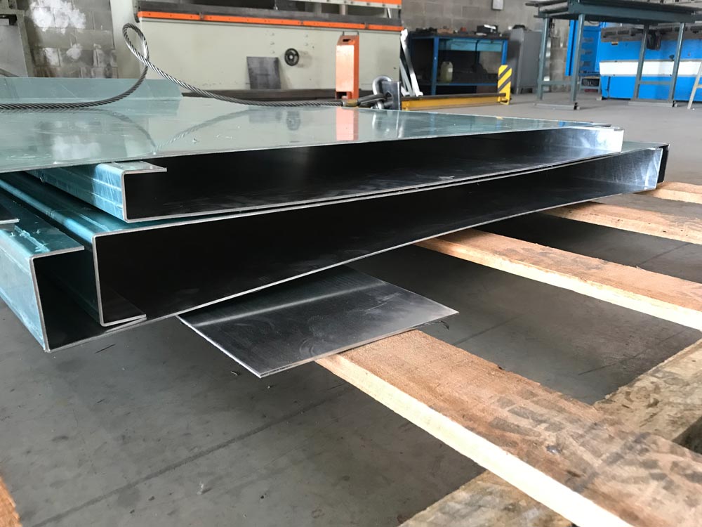 As vantagens de contratar o serviço de corte de chapa a laser com a Sag Industrial